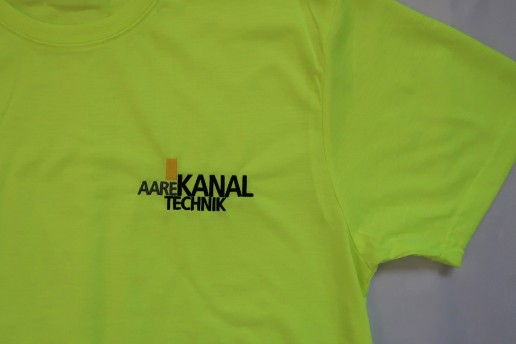 Stick auf T-Shirt