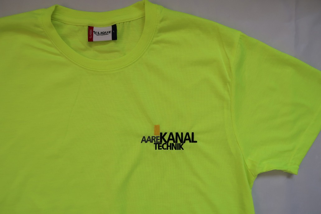 T-Shirt Stickerei